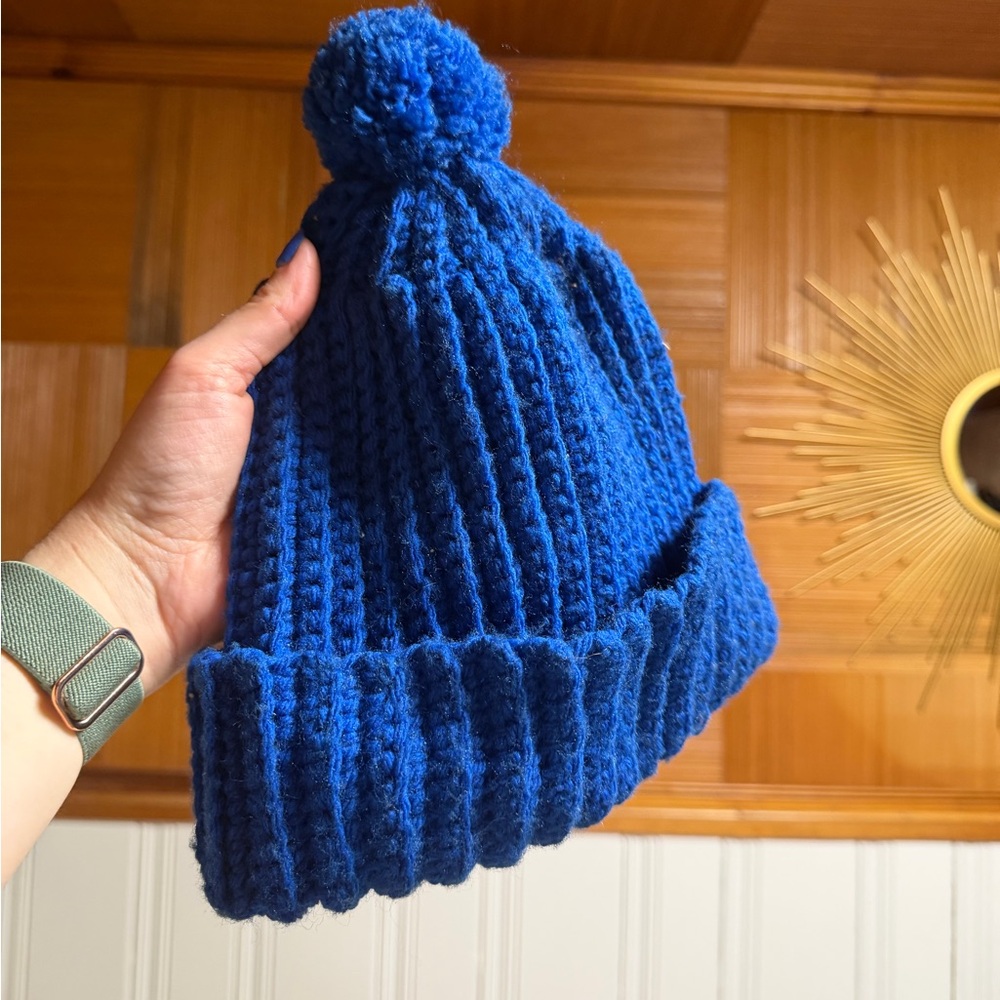 Stylish Blue Knit Beanie with Pom-Pom